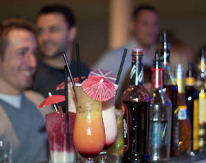 Cocktail-Kurs Mömlingen Schenke mit einem Cocktailkurs außergewöhnlichen Spaß im Glas! Cocktail-Kurs Mömlingen Schenke mit einem Cocktailkurs außergewöhnlichen Spaß im Glas!