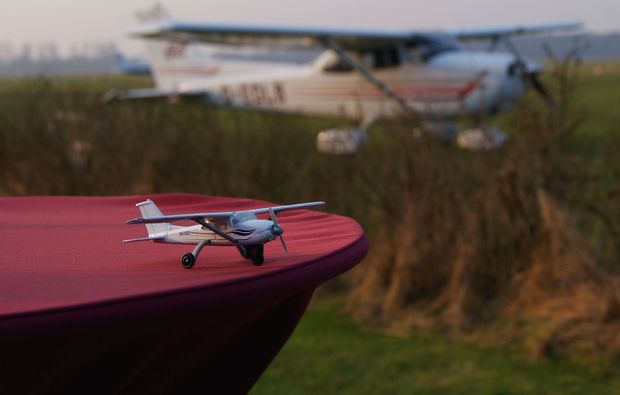 romantik-rundflug-fuer-zwei-heist-miniatur