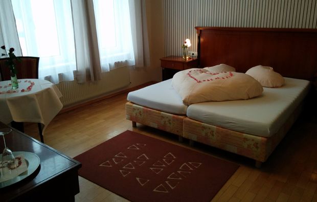 thermen-spa-hotels-bad-bertrich-schlafzimmer