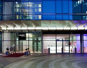 Kuschelwochenende (Voyage d´Amour für Zwei)  München INNSIDE München Parkstadt Schwabing - 3-Gänge-Candle-Light-Dinner