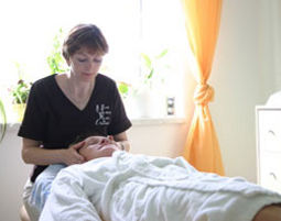 Gesichtsmassage