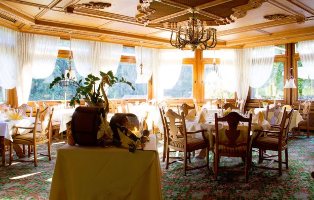 candle-light-dinner-fuer-zwei-unterreichenbach-speisesaal