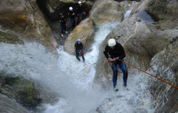 canyoning-tour-dornbirn-abseilen