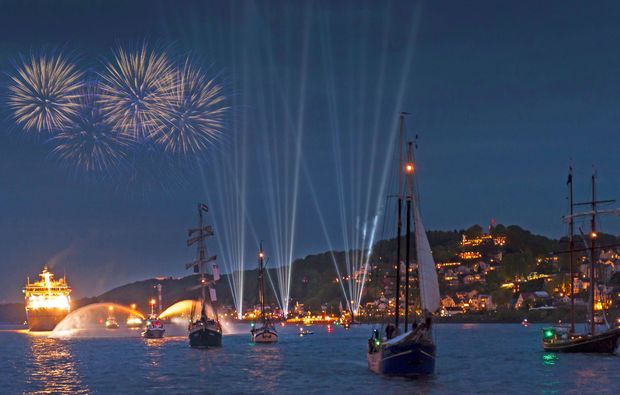 segeln-dinner-travemuende-feuerwerk