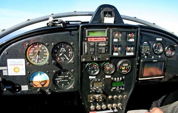 privatrundflug-mit-flugtheorie-grefrath-innenraum