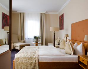 Entspannen & Träumen - Meerane Romantik Hotel Schwanefeld - Sekt-Frühstück am Bett