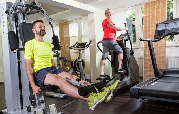 schlemmen-traeumen-bad-fuessing-fitness
