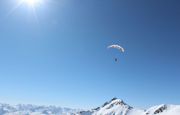 gleitschirm-tandemflug-tschagguns-berge
