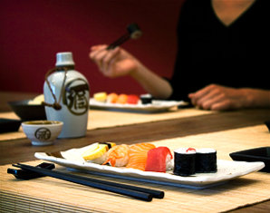 Sushi-Kochkurs Saarbrücken - Asiatisch kochen: eine kulinarische Reise durch Fernost Sushi-Kochkurs Saarbrücken - Asiatisch kochen: eine kulinarische Reise durch Fernost