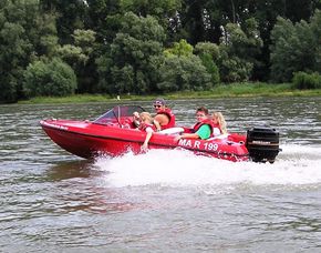 Motorboot fahren - Rhein, bis zu 3 Personen - ca. 1 Stunde Rhein, bis zu 3 Personen - 60 Minuten